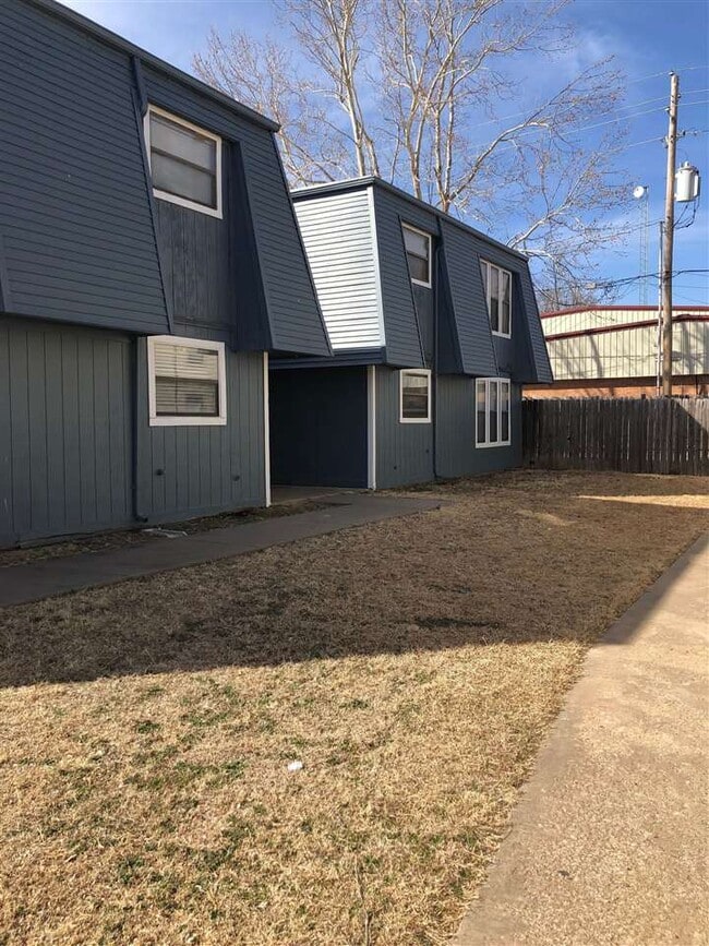 Photo - 902 NE Tortoise Dr