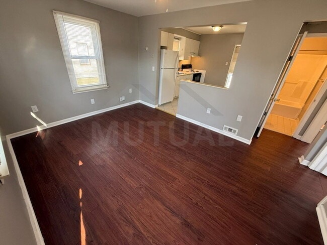 Photo - 8902 Thorpe St