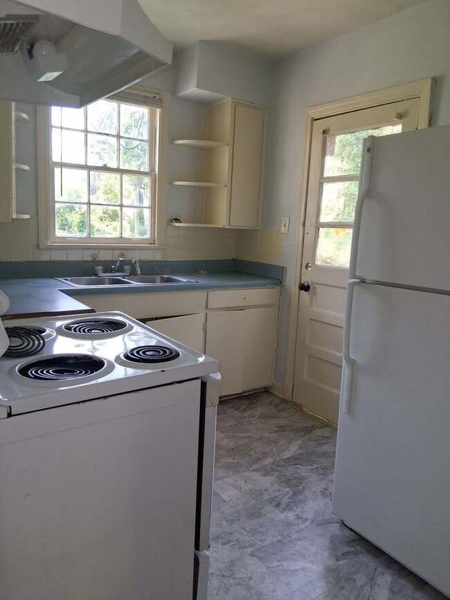 Photo - 4834 Maplewood Dr