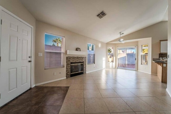 Photo - 6617 Lund Dr