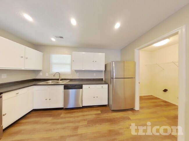 Photo - 7433 Tassel Ct