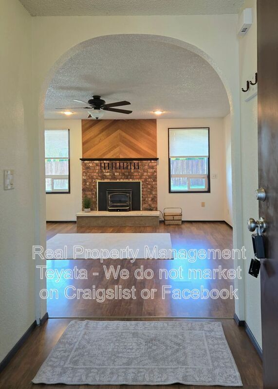 Photo - Hillspring Rd (1453)