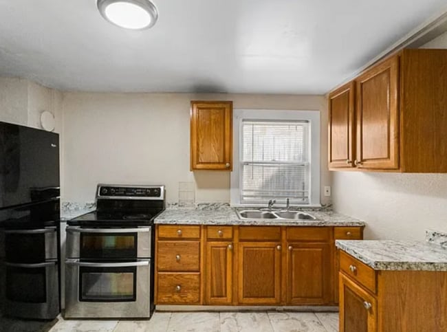 Photo - 1519 Carmel Ave