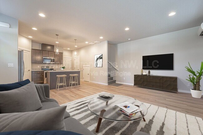 Photo - 4916 NE 2nd Ct