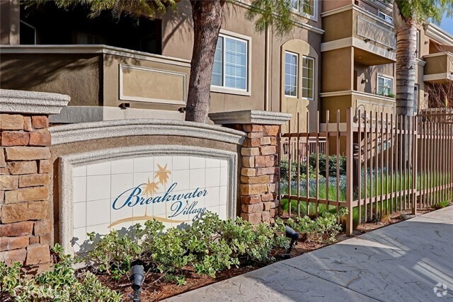Building Photo - 2750 Artesia Blvd Rental
