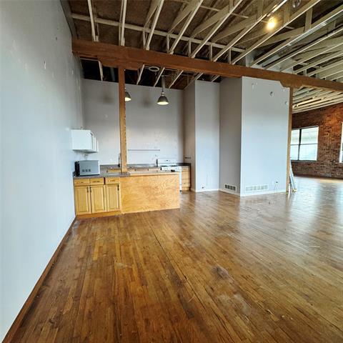 Photo - 2220 S Harwood St Unit 201