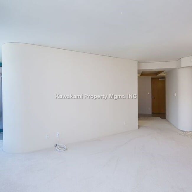 Photo - WAIKIKI LANDMARK...A GEM IN FINE LIVING...... Unidad 2203