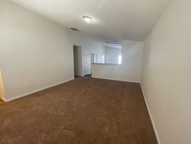 Photo - 3 bedroom home available in Oak Pointe sub...