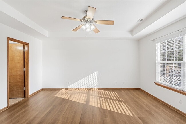 Photo - 5104 Sandstone Dr