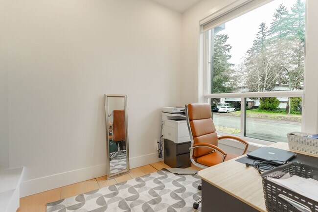 Photo - 2485 Guilford Dr Unité Upper