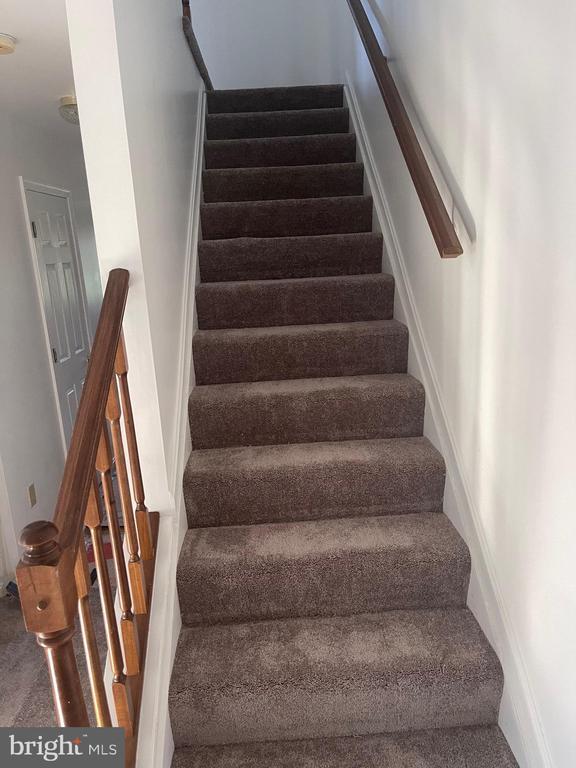 Photo - 363 Stonehedge Ln