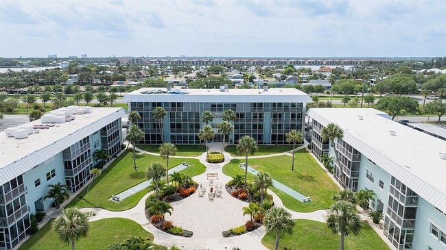 Building Photo - 325 Causeway N Unit C204 Rental