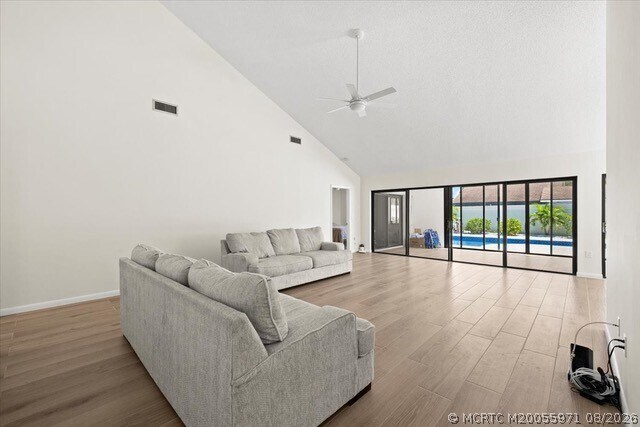 Photo - 264 E River Park Dr