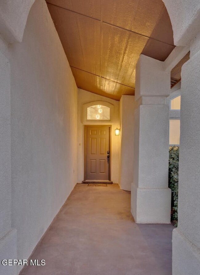 Photo - 7489 Plaza Redonda Dr