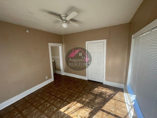 Building Photo - Parverish/Keesee-402/404 Amarillo Unit 404 Amarillo
