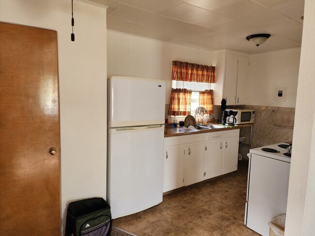 Photo - 1103 5th St Unidad 6