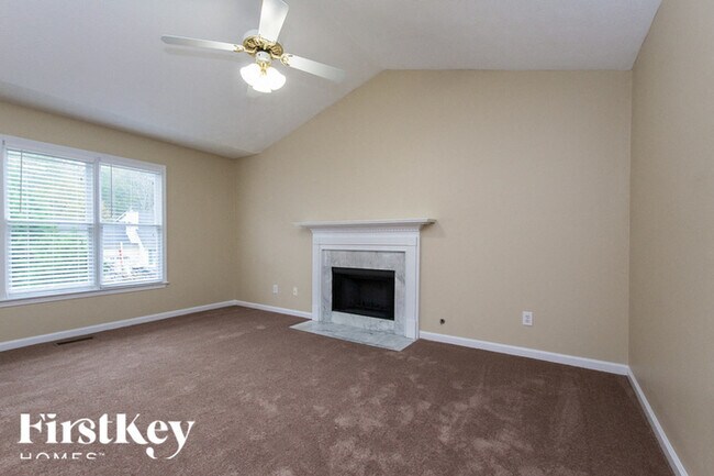 Photo - 118 Aztec Way SE