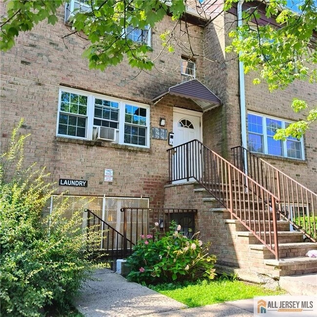 Photo - 78 College Dr Unidad 78