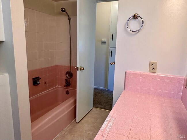 Photo - 1815 Park St