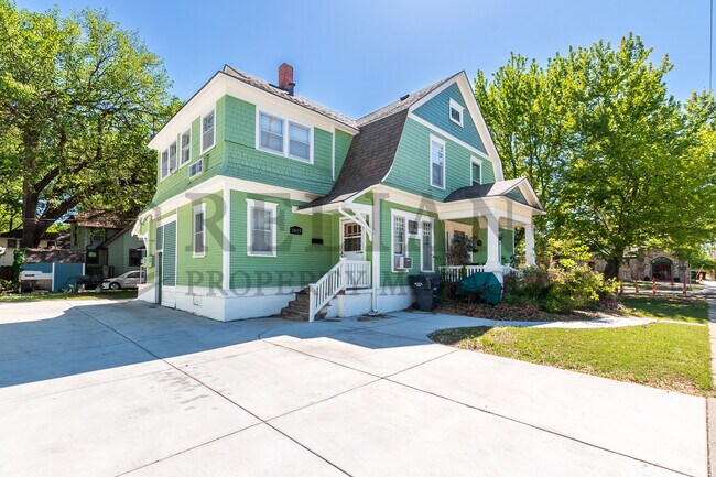 Photo - 1019 W Franklin Ave