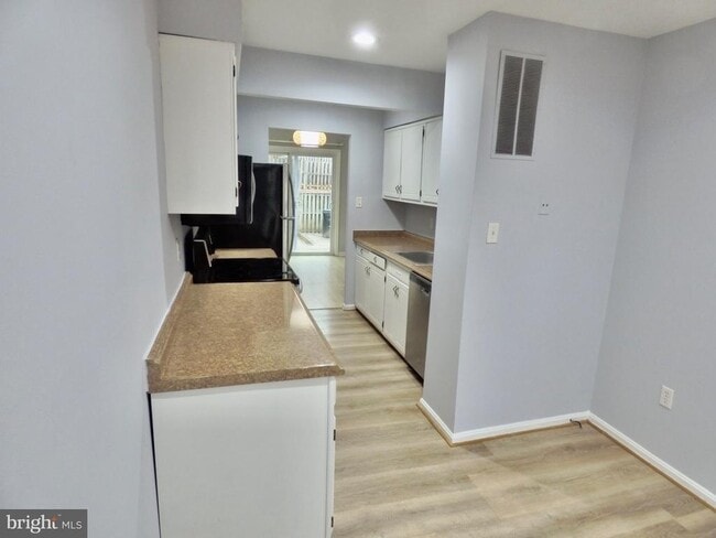 Photo - 2975 Cashel Ln