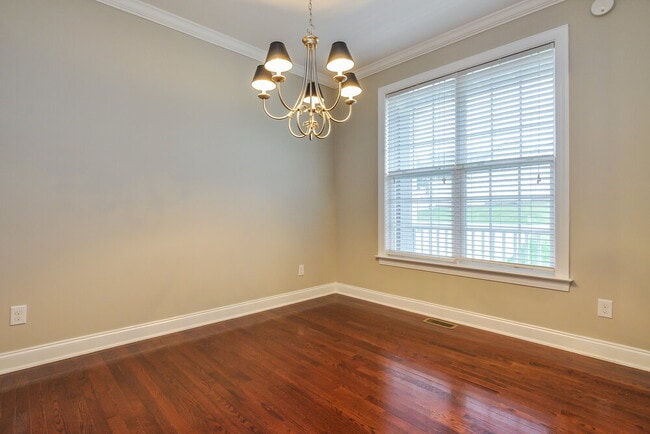 Photo - 308 Nelson Ln