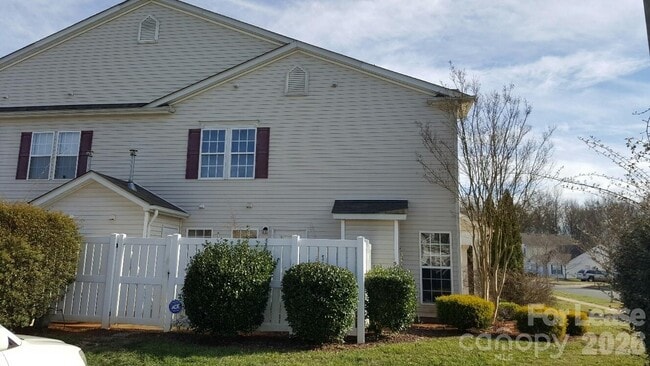 Photo - 1145 Triece Ln