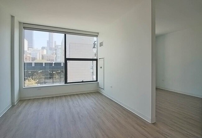 Photo - 809 W Van Buren St