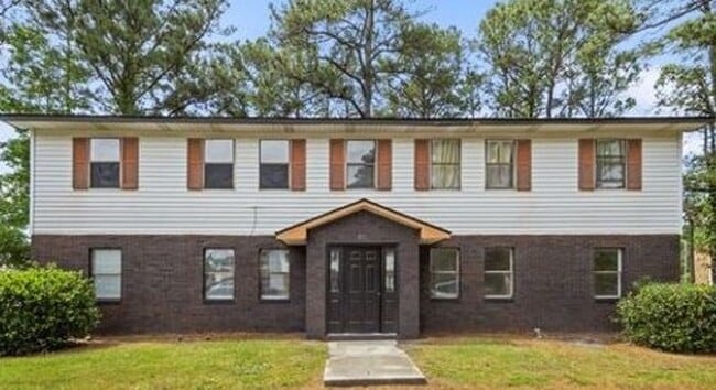 Building Photo - Ravenwood Apartments!! Unit 110 Ravenwood Dr Apt A