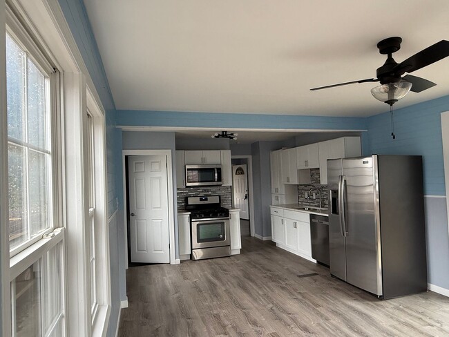 Photo - 7318 Columbia Ave