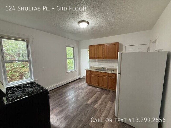 Photo - 124 Shultas Pl Unit 3rd Floor