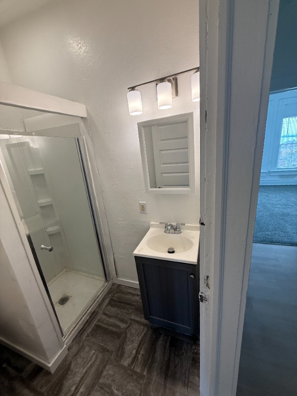 Photo - 118 E 3rd St