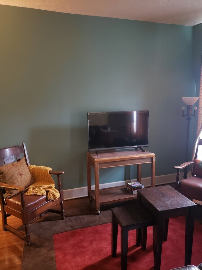 Photo - 1428 W Dean Ave Unidad 01 - 1 Bed, 1 Bath