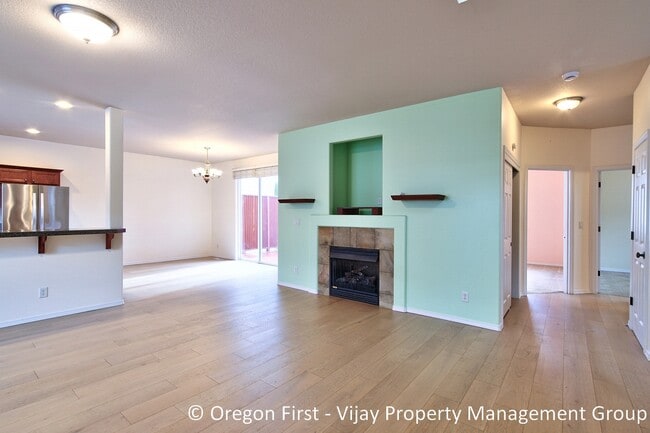 Photo - 10568 SW Washington St