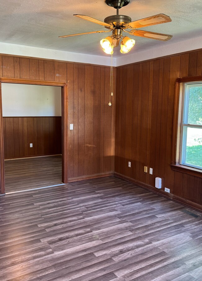 Photo - 311 N Green Ave