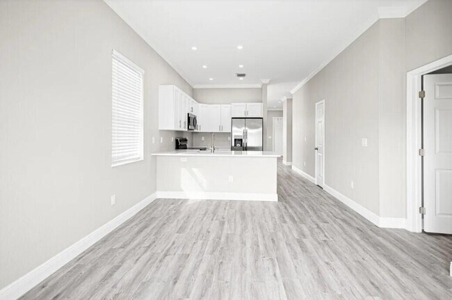 Photo - 132 NW 11th Ave