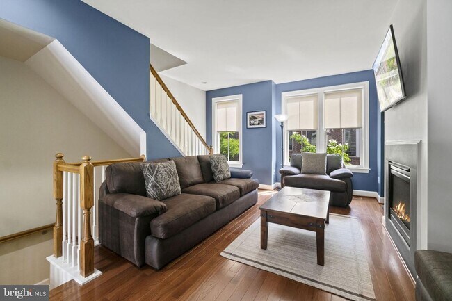 Photo - 2509 S Kenmore Ct