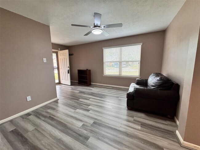 Photo - 19115 Saddleville Mills Ln