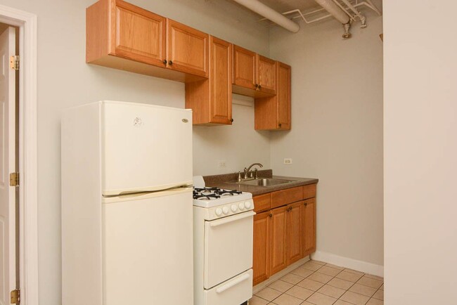 Photo - 2849 N Burling St Unit 60
