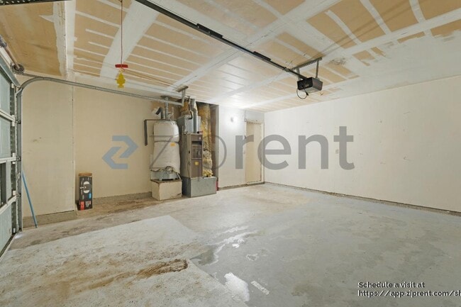 Photo - 4540 Armadale Way