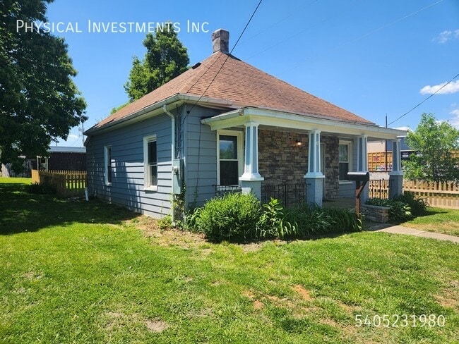 Photo - 1 17th St SE