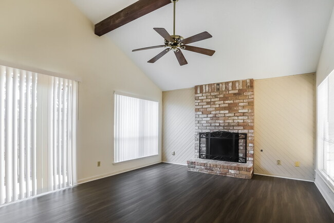 11807 Gatlinburg Dr