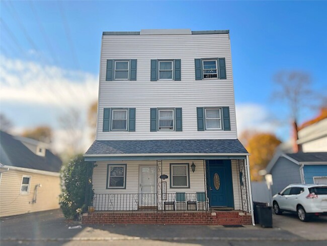 Photo - 119 S 6th St Townhome