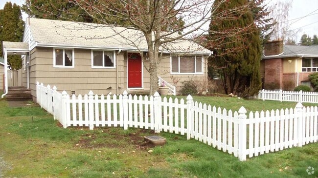 Building Photo - 2 bedroom in Lynnwood WA 98036 Rental