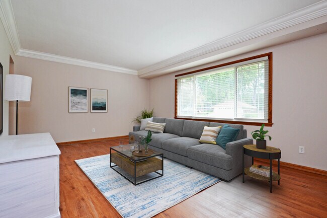 Photo - 5303 33rd Ave N