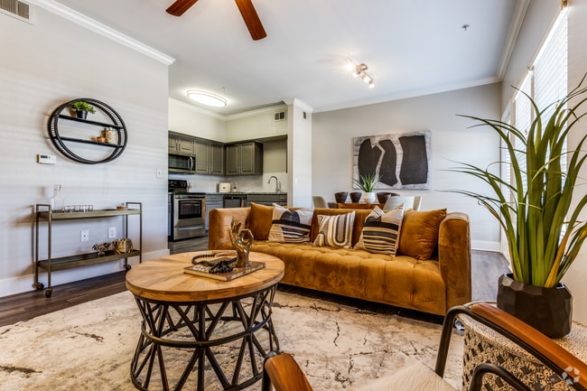 Building Photo - Ellwood at Lake Travis Rental