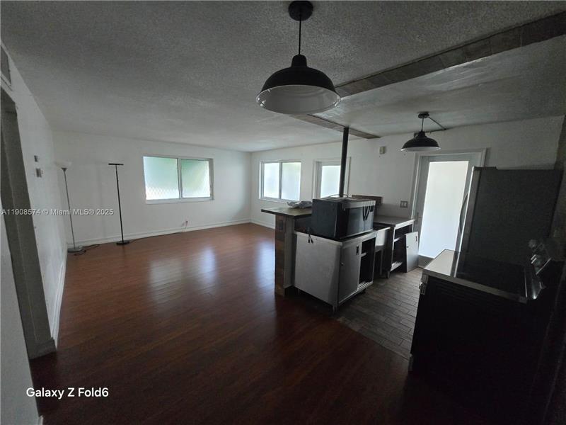 Photo - 1715 Wiley St Unidad 8