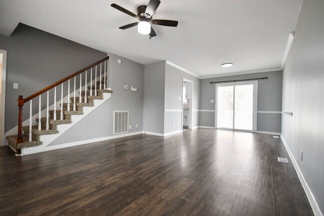 Photo - Pet Friendly Three Bedroom!