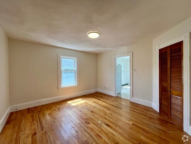 Building Photo - 10 Hamden Cir Unit 1 Rental
