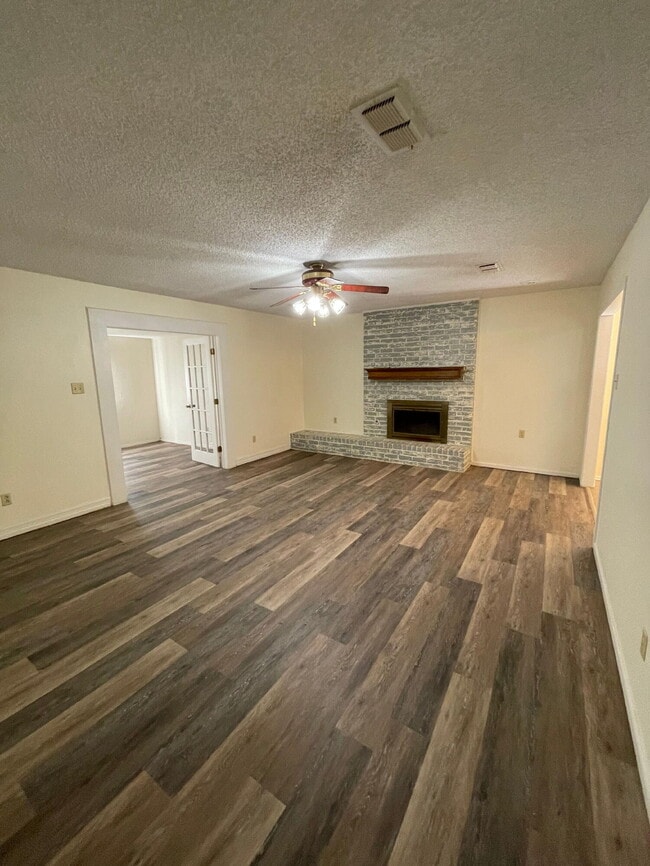 Photo - 5917 13th St